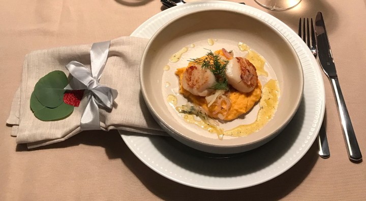 Grilled scallops with sweet potato purée, fennel and orange&nbsp;vinaigrette