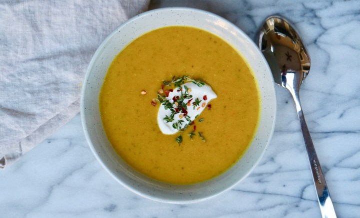 Lentil soup with curry, garlic and&nbsp;ginger