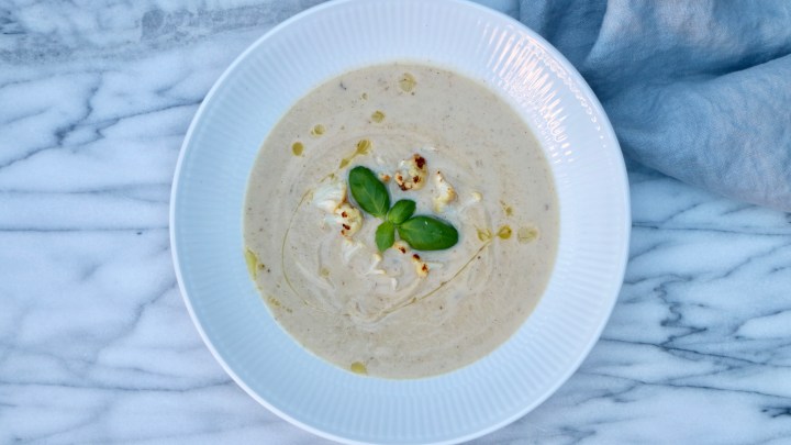 Cauliflower soup with grilled cauliflower buds and&nbsp;truffle