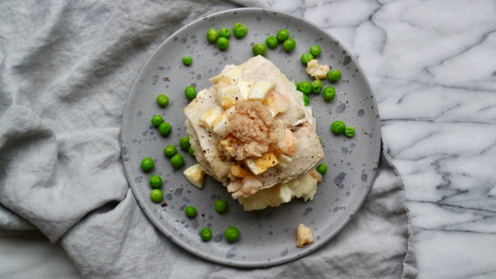 Fried Cod with chopped egg and shrimps, horseradish, mashed potatoes and green&nbsp;peas