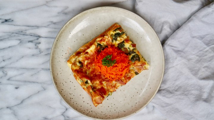 Oven baked pancake with bacon, spinach and&nbsp;scallion